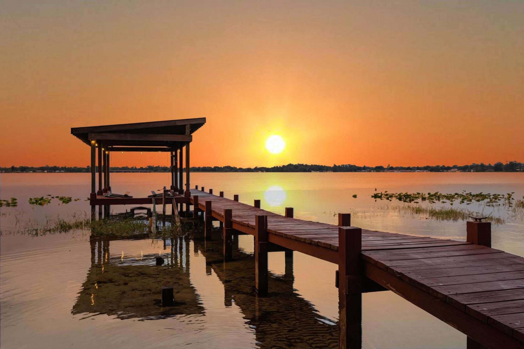 Spacious Lakefront House With Pool, Hottub, & Boating Orlando Eksteriør billede