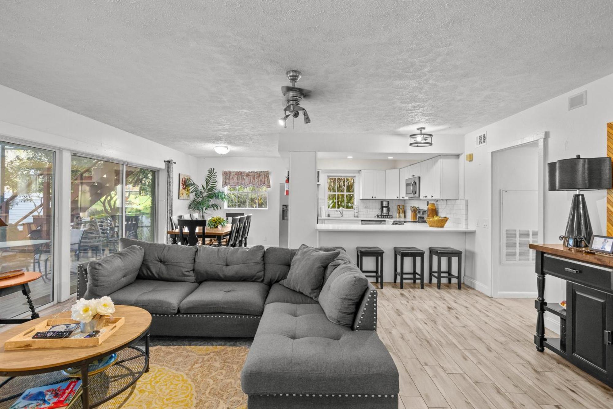 Spacious Lakefront House With Pool, Hottub, & Boating Orlando Eksteriør billede